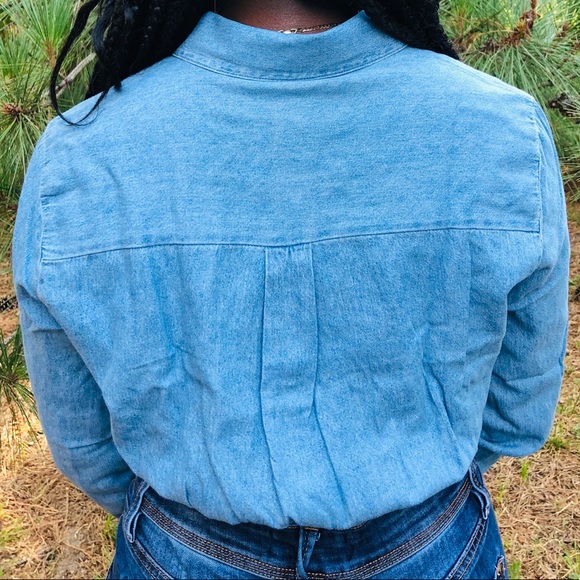 Light Blue Button-Up Twist Front Crop shirt - Picture 2 of 4